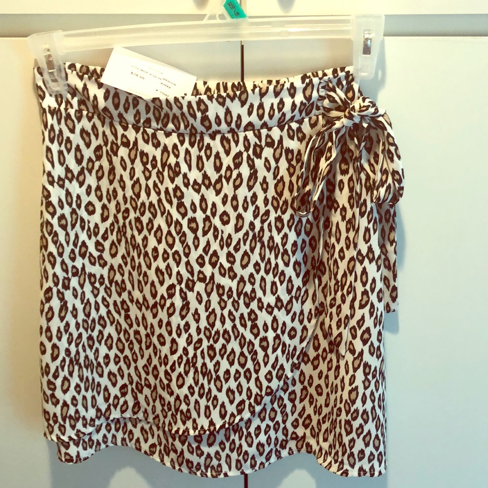 Leopard print skirt- above knee length
